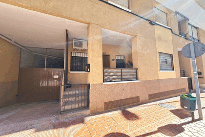 Apartamento venta en Guardamar del Segura, Alicante. 