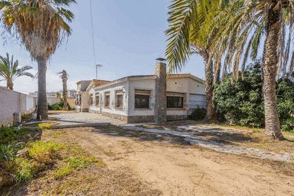 Villa for sale in Torrevieja, Alicante. 